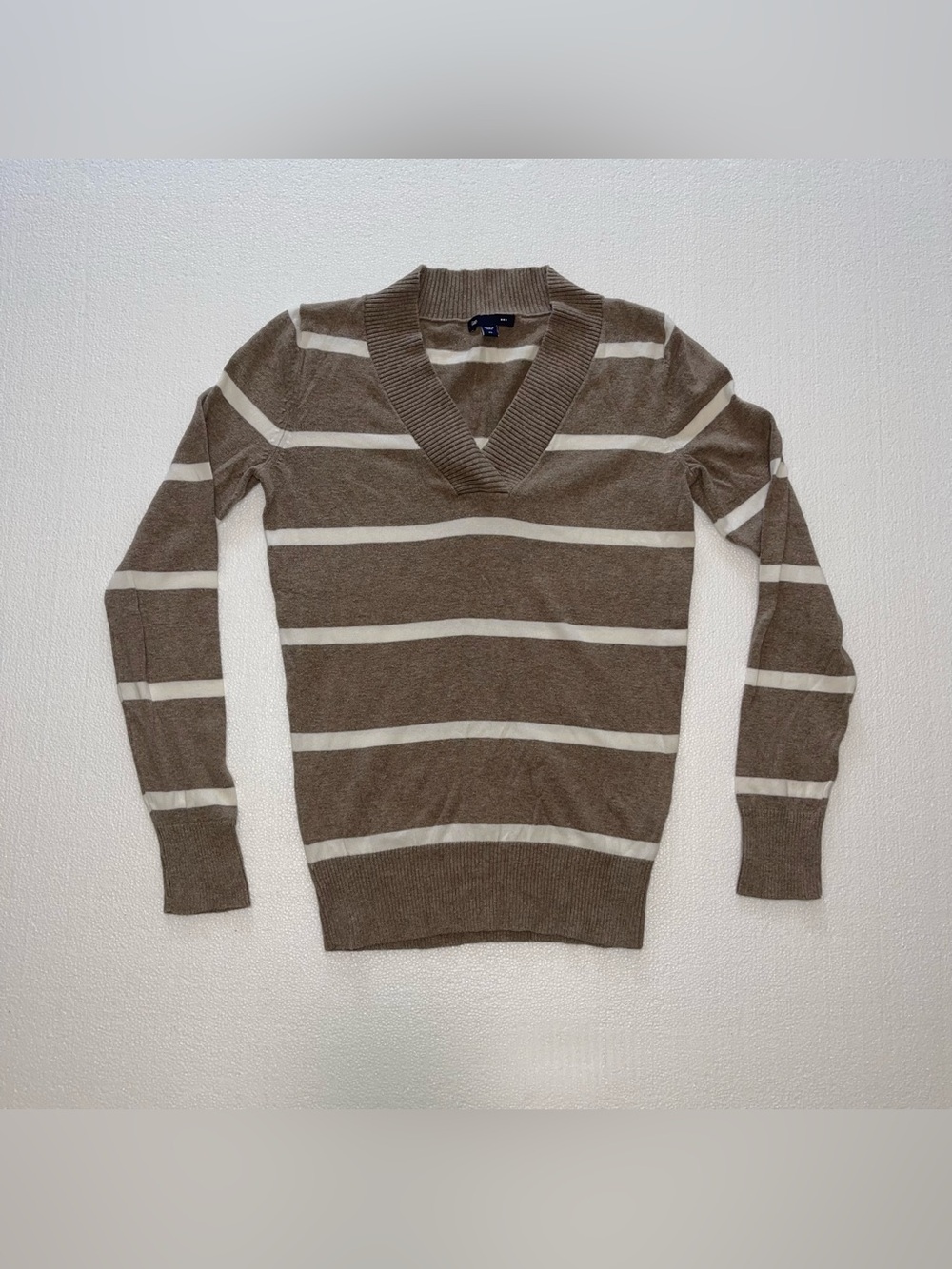 Gap Long Sleeved Knit Striped Sweater Shirt Womenโs Size XS Preppy Casual 2010